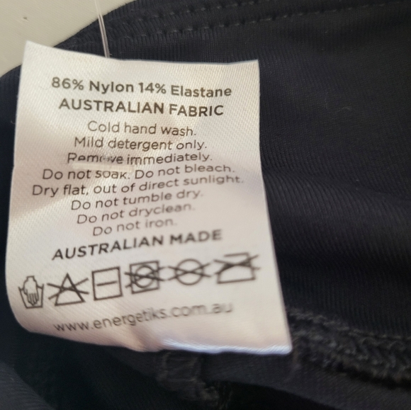 NEW Energetiks Stylish Black Womens Capris Leggings, Size 8-10 (28 to 30) - Picture 5 of 5